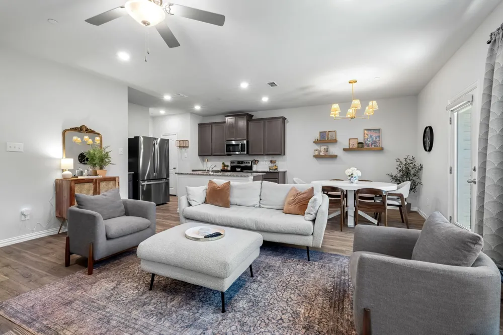 1234 Lamar Drive Lewisville, TX 75077