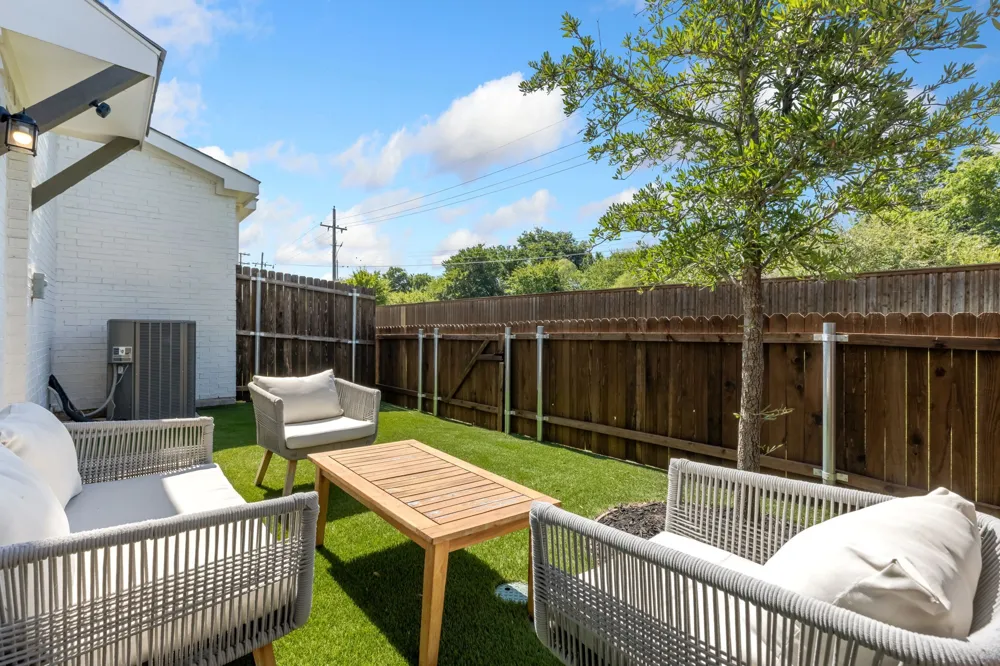 1234 Lamar Drive Lewisville, TX 75077