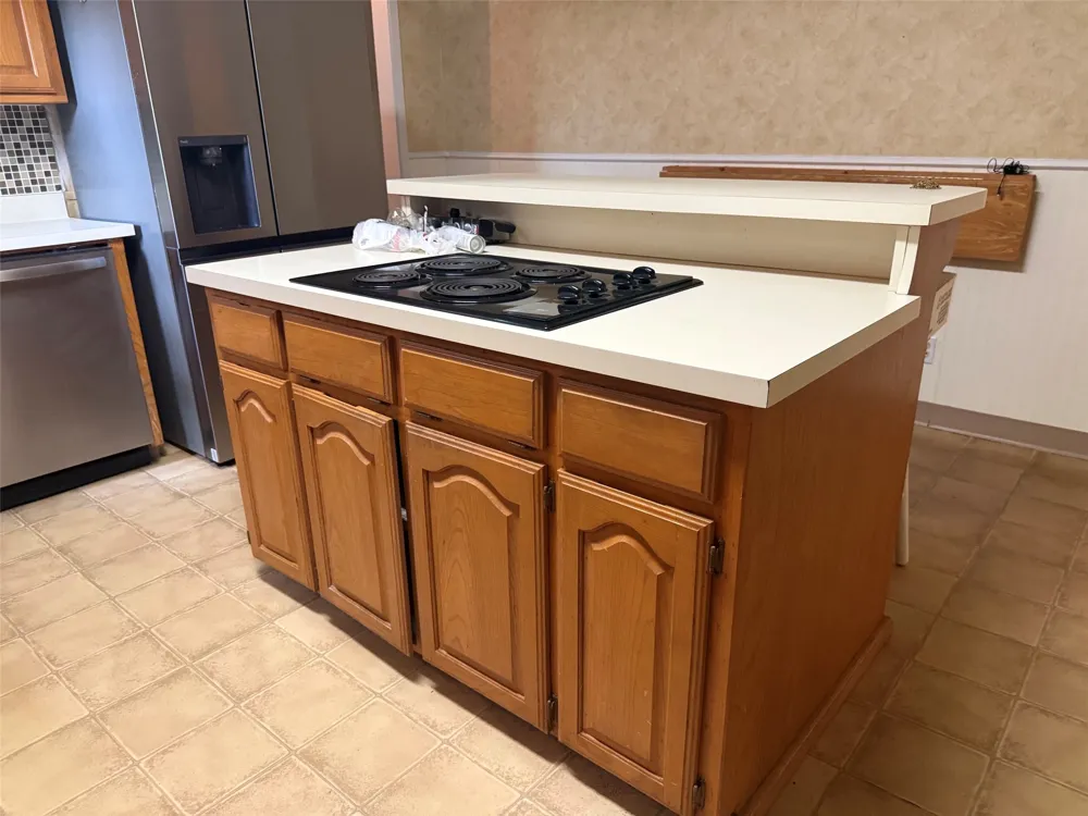 643 E South Street Whitesboro, TX 76273