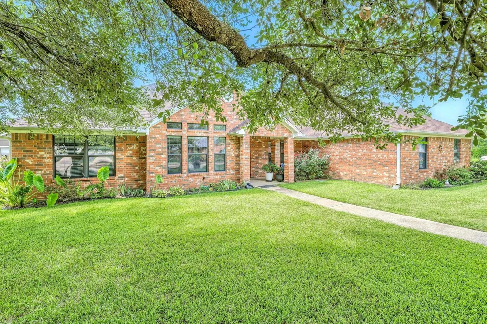 408 Aspen Bend Street Crockett, TX 75835