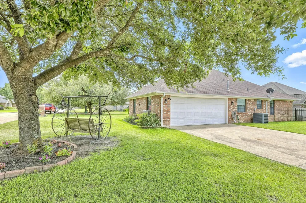 408 Aspen Bend Street Crockett, TX 75835