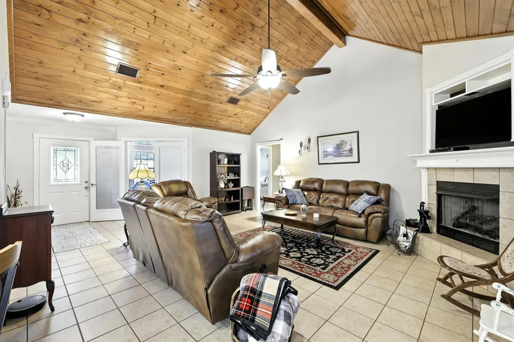408 Aspen Bend Street Crockett, TX 75835