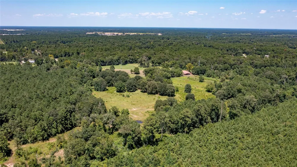 209 County Road 3187 Cleveland, TX 77327