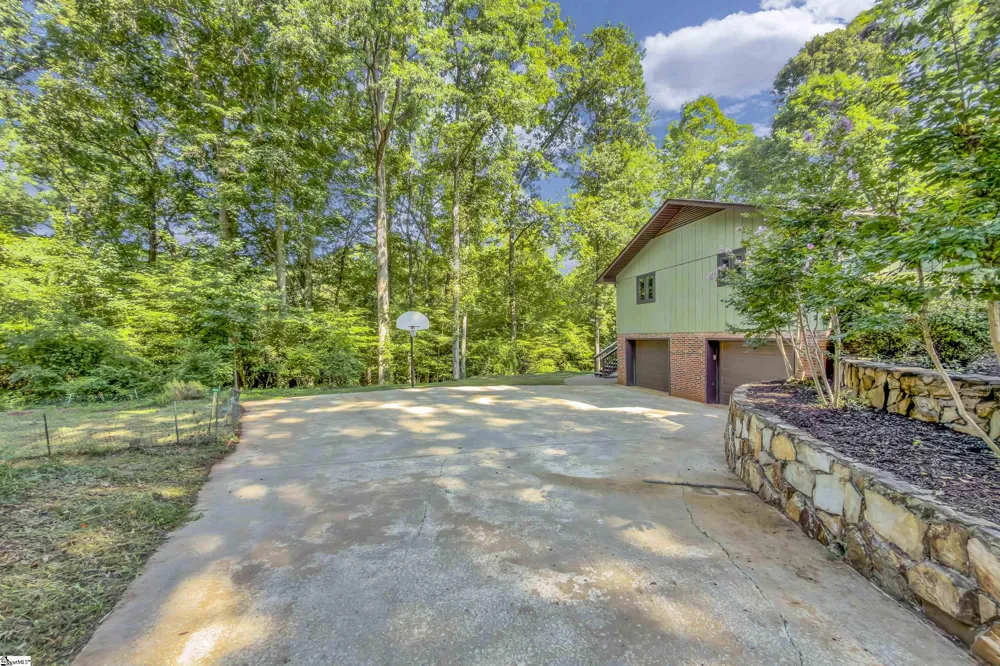 131 Browning Drive Greer, SC 29650