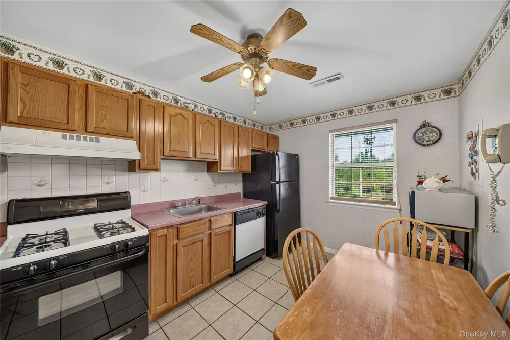 81 Lois Lane Monroe, NY 10950