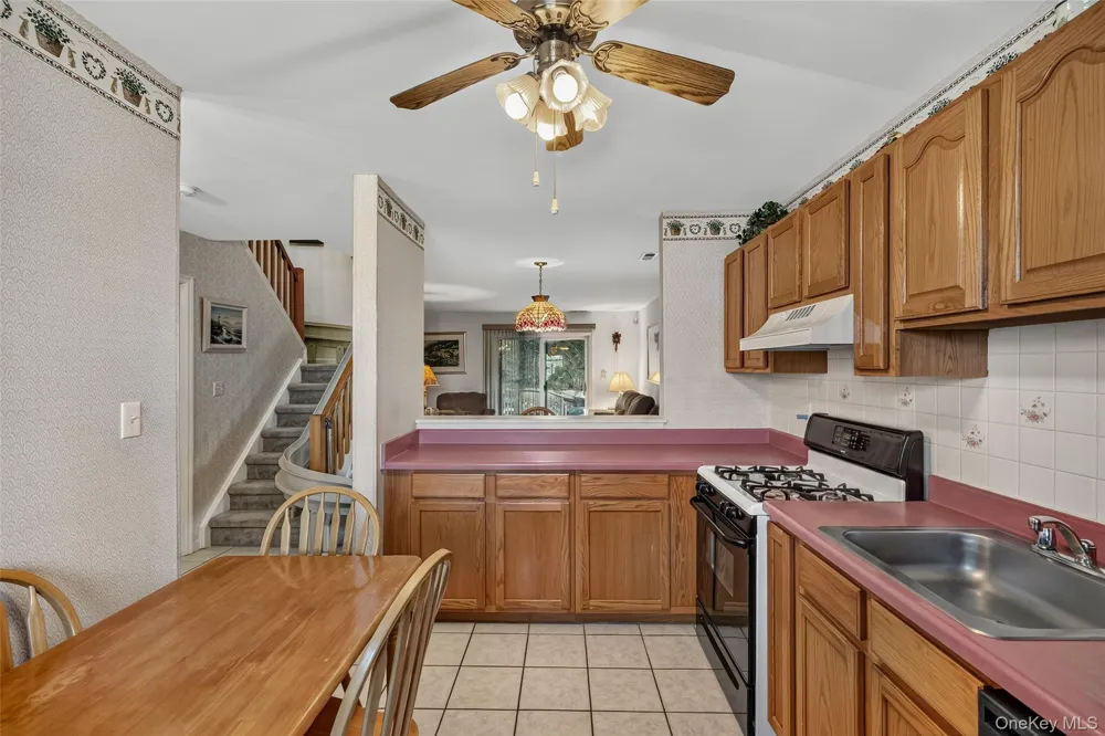 81 Lois Lane Monroe, NY 10950
