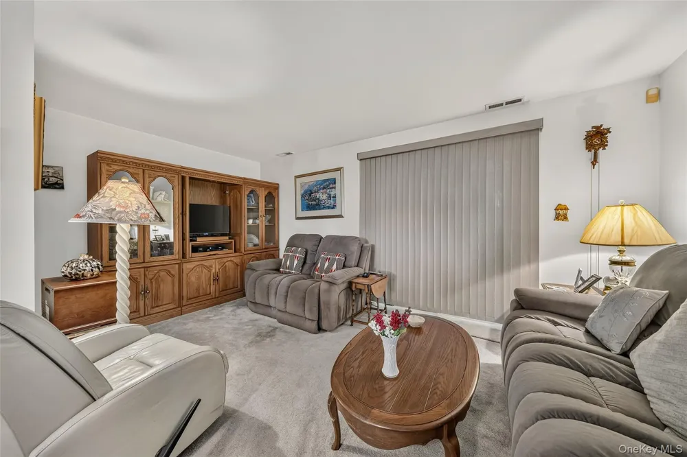81 Lois Lane Monroe, NY 10950