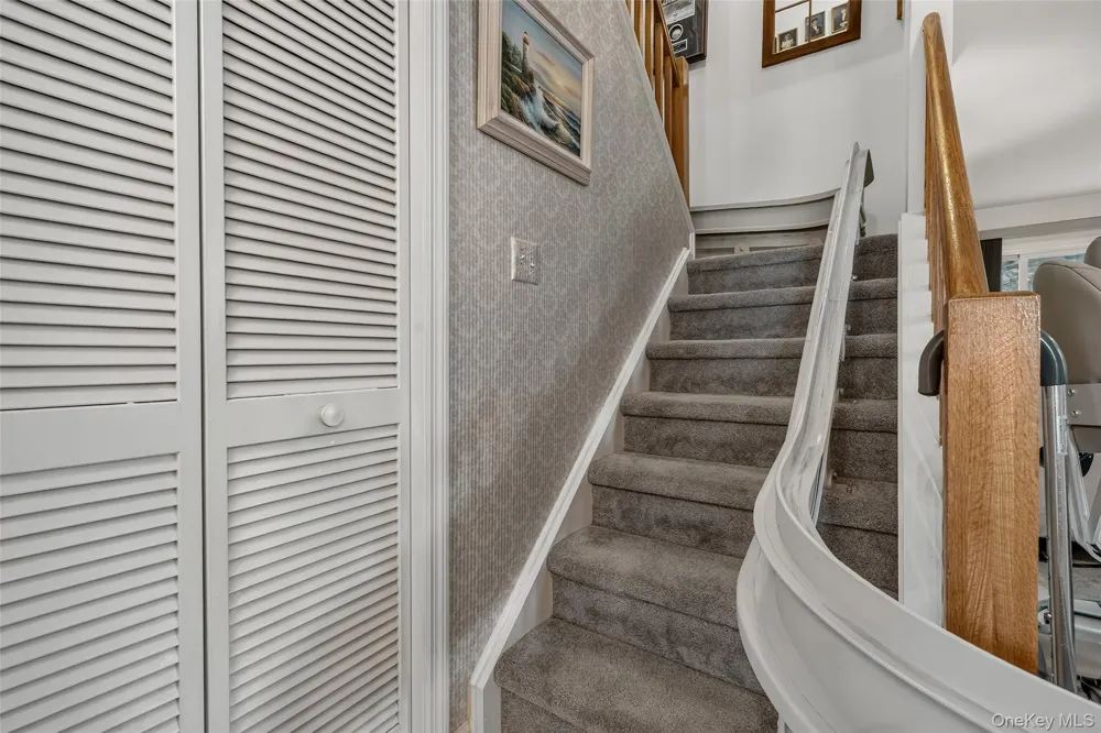 81 Lois Lane Monroe, NY 10950