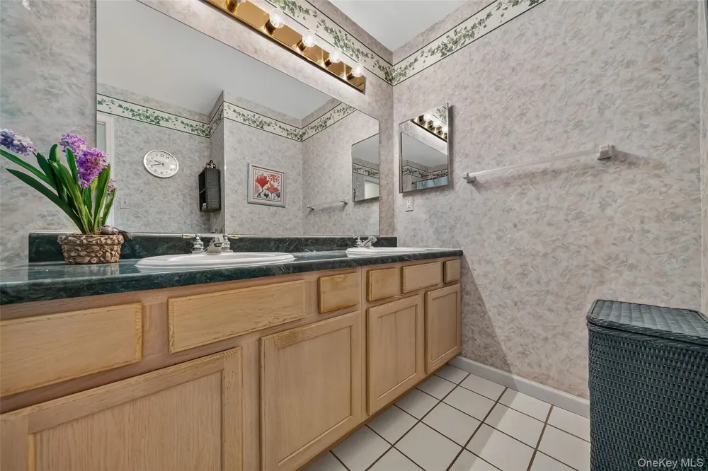 81 Lois Lane Monroe, NY 10950