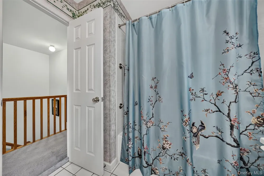 81 Lois Lane Monroe, NY 10950