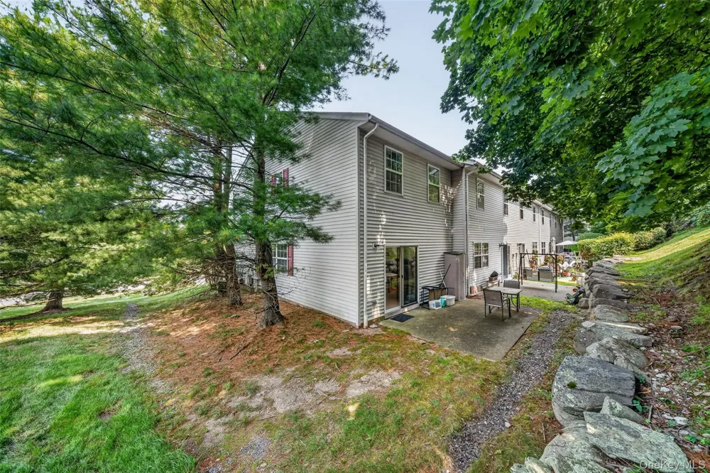 81 Lois Lane Monroe, NY 10950