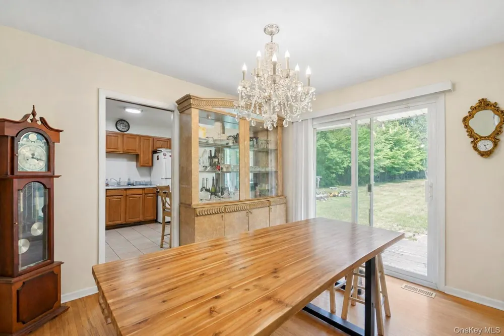 617 Granny Road Middle Island, NY 11953