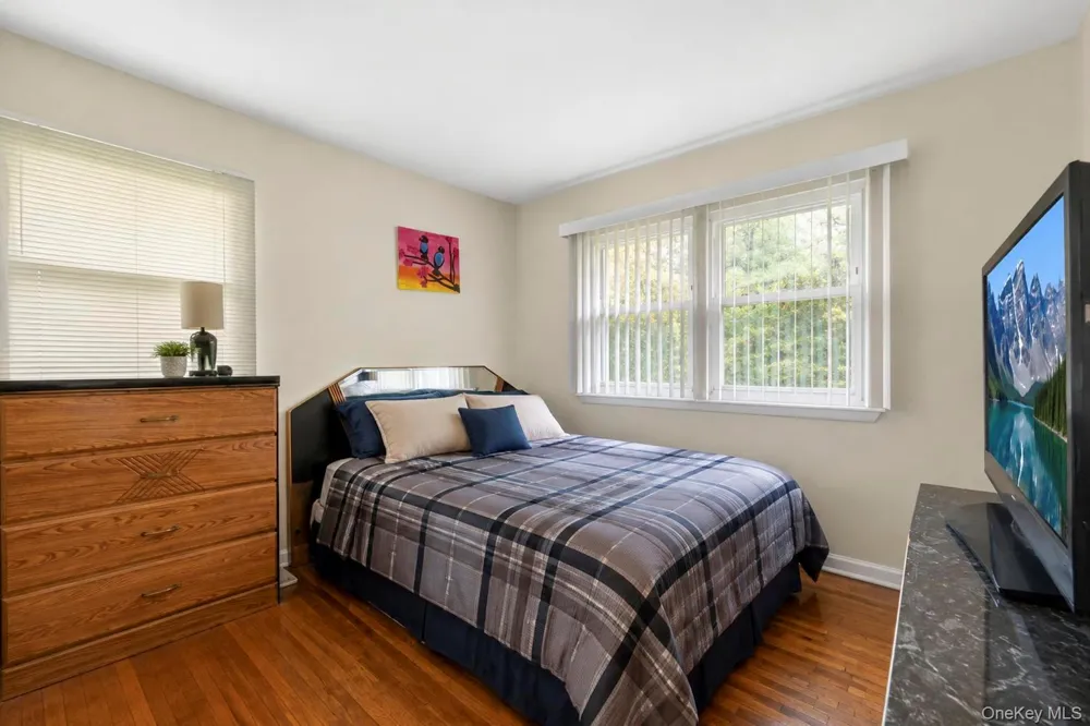 617 Granny Road Middle Island, NY 11953