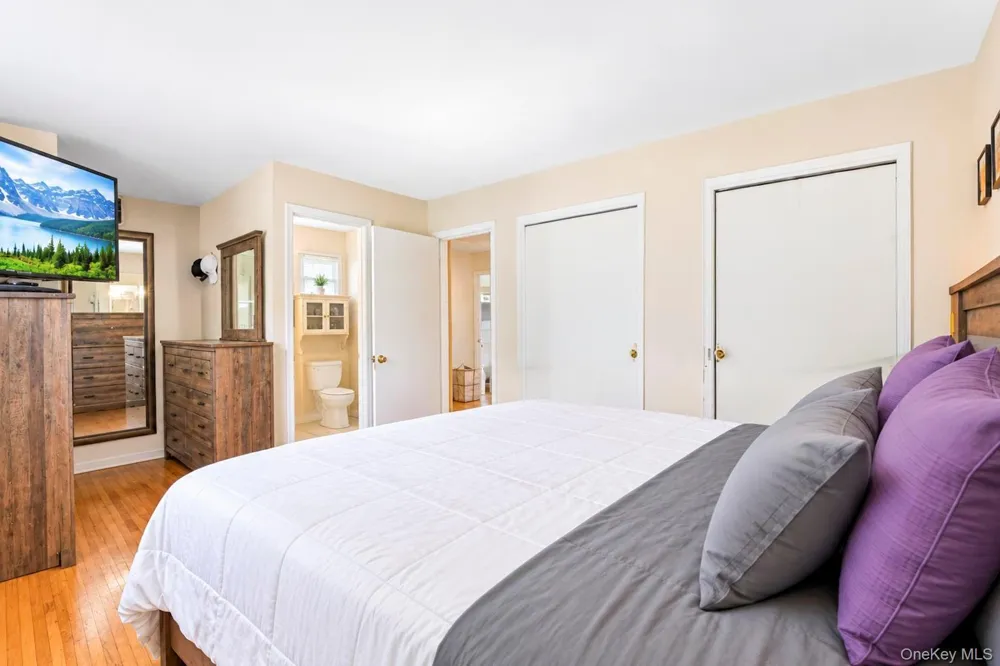 617 Granny Road Middle Island, NY 11953