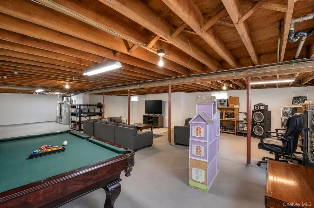 617 Granny Road Middle Island, NY 11953