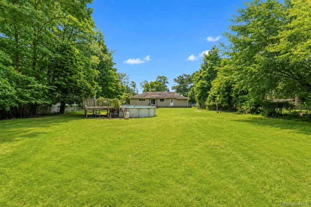 617 Granny Road Middle Island, NY 11953
