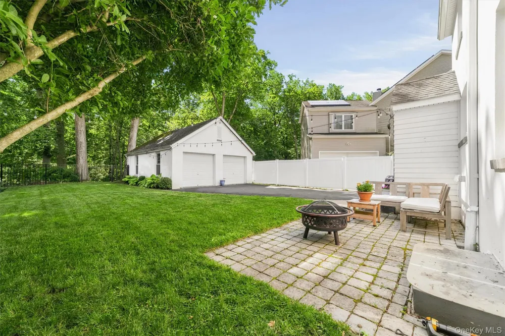 7 Brook Place Ossining, NY 10562
