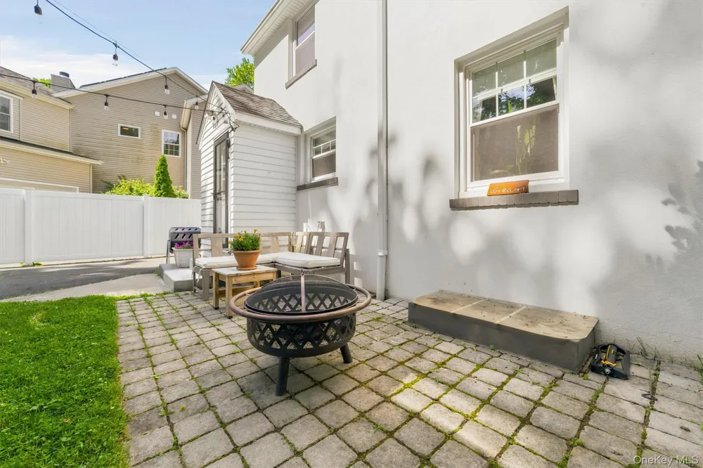 7 Brook Place Ossining, NY 10562