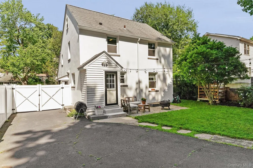 7 Brook Place Ossining, NY 10562