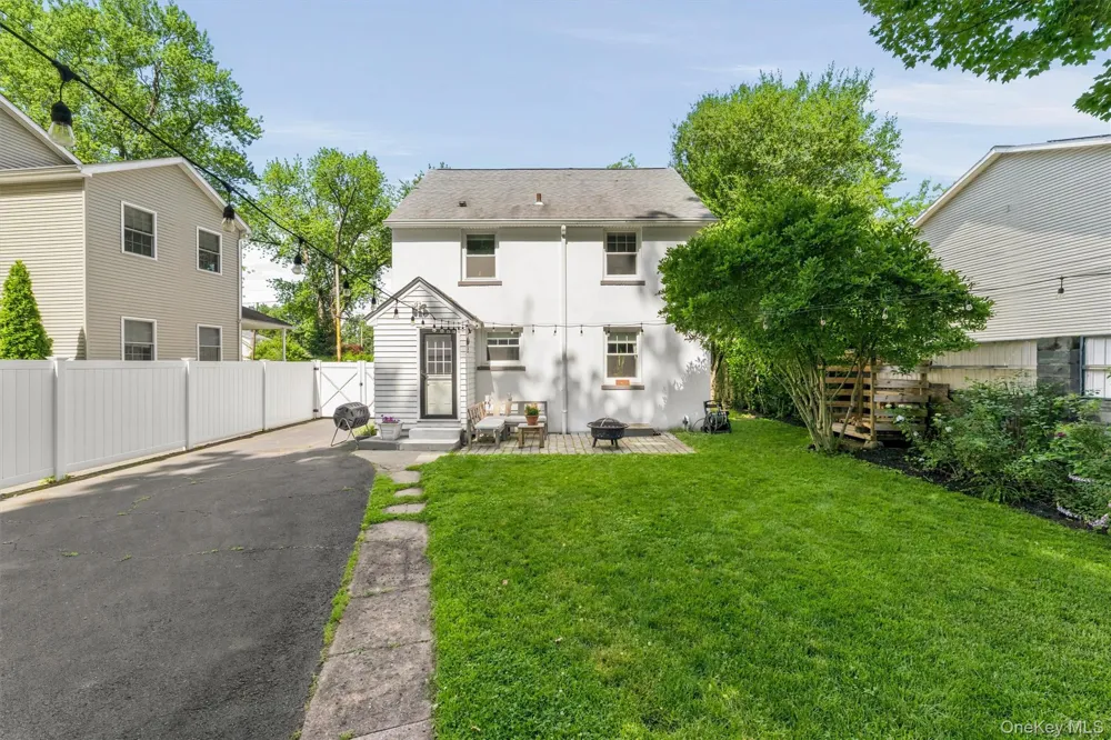 7 Brook Place Ossining, NY 10562