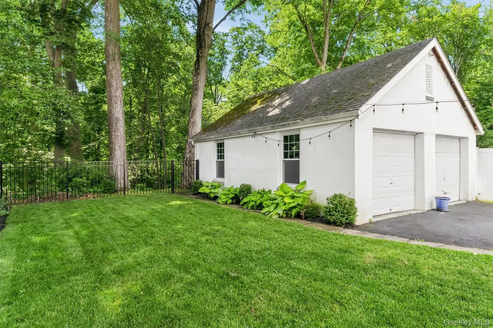 7 Brook Place Ossining, NY 10562