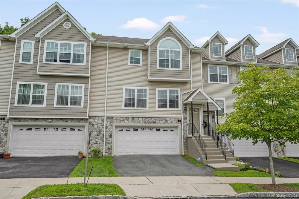 11 Hidden Creek Boulevard Monroe, NY 10950