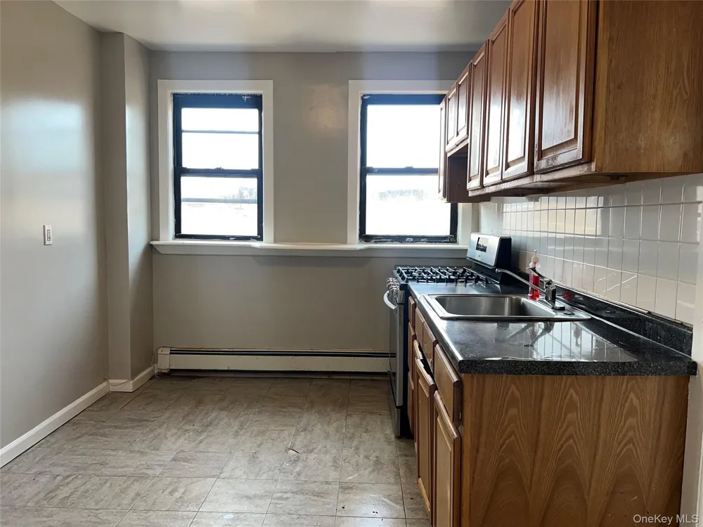 299 E. Third Street #Second floor Mount Vernon, NY 10553