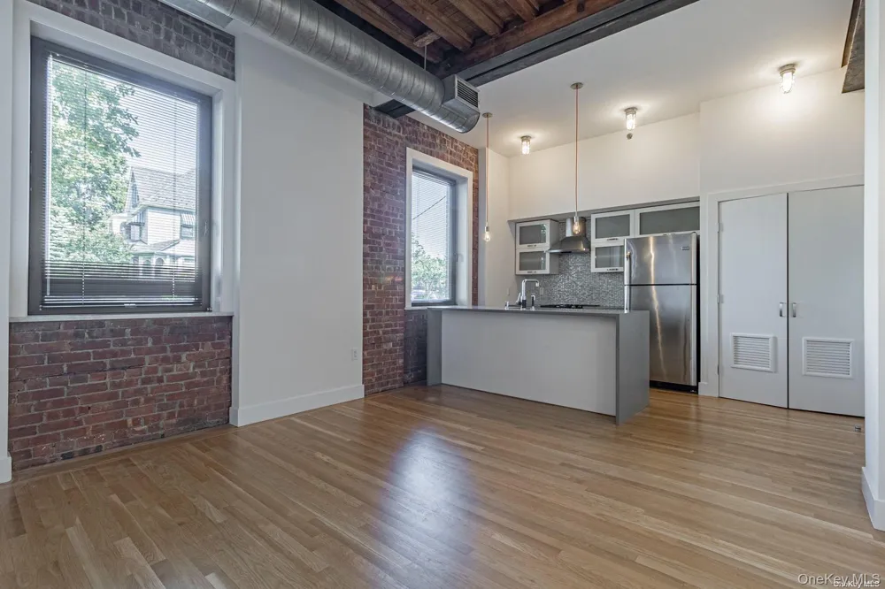 16 Willow Avenue #2B Islip, NY 11751
