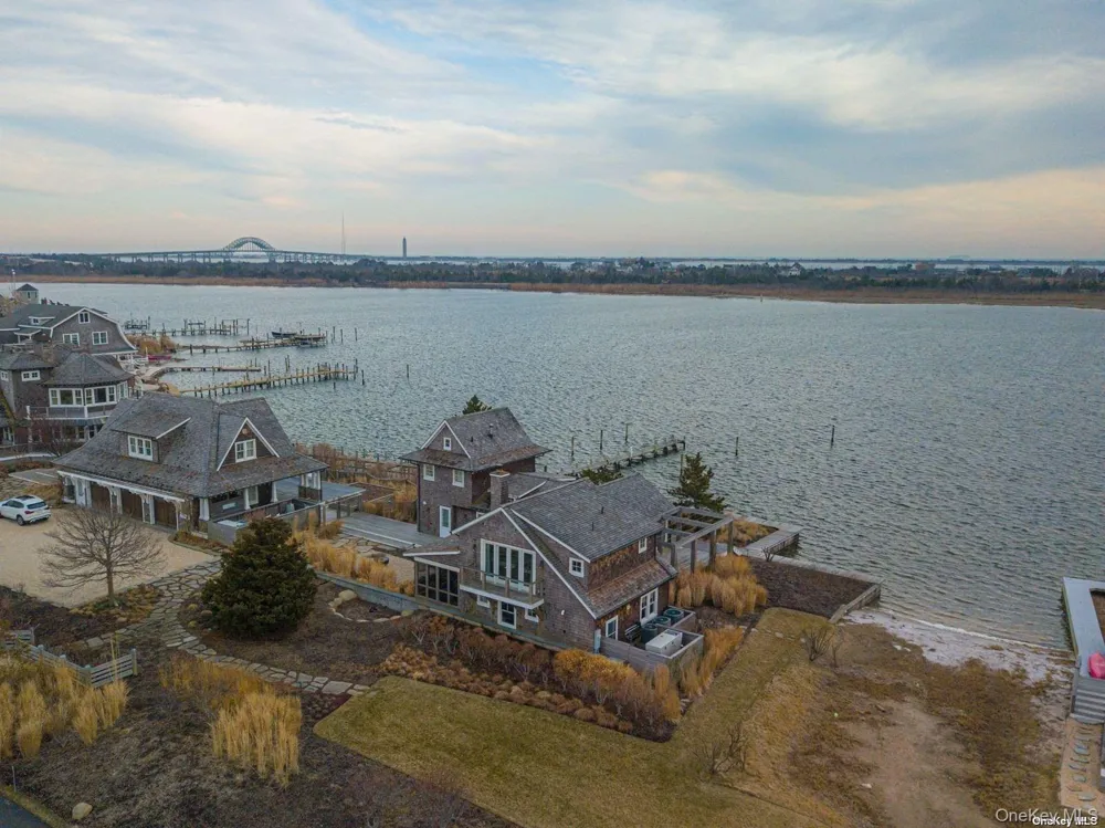 11A Captree Babylon, NY 11702