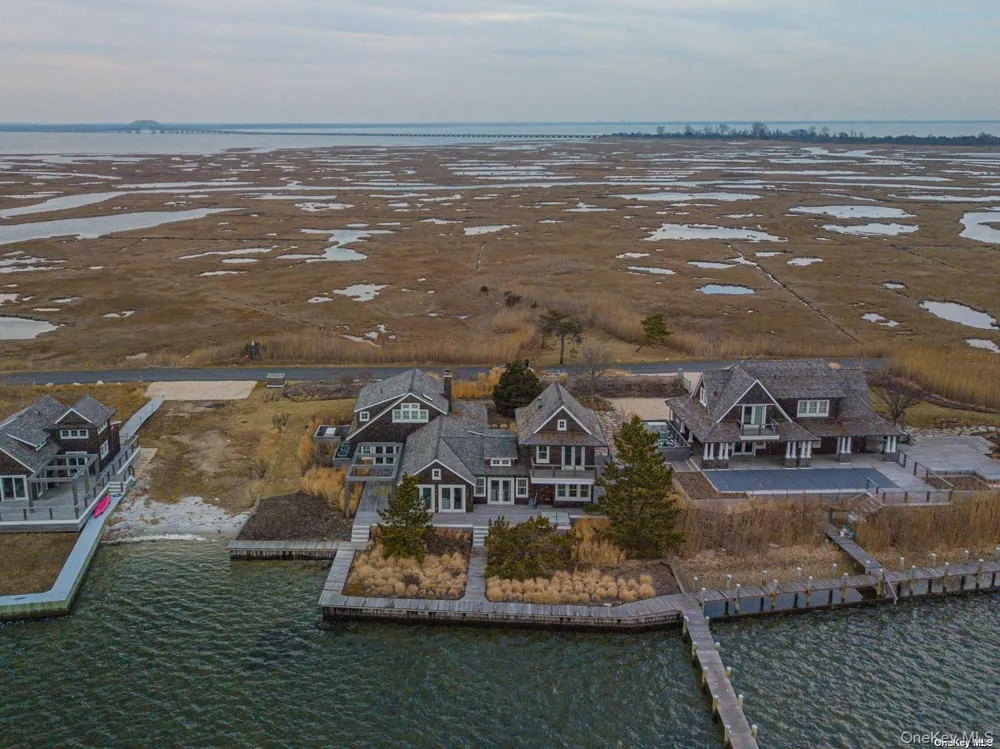 11A Captree Babylon, NY 11702