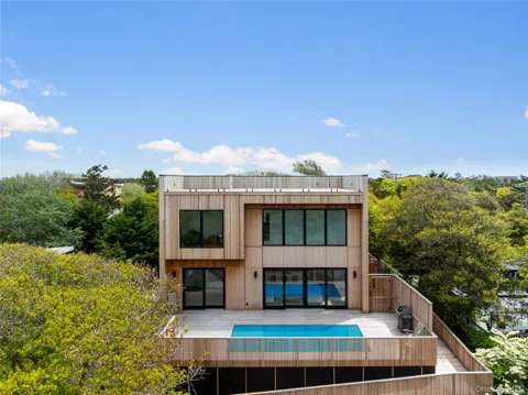 18 Ocean Bay Boulevard