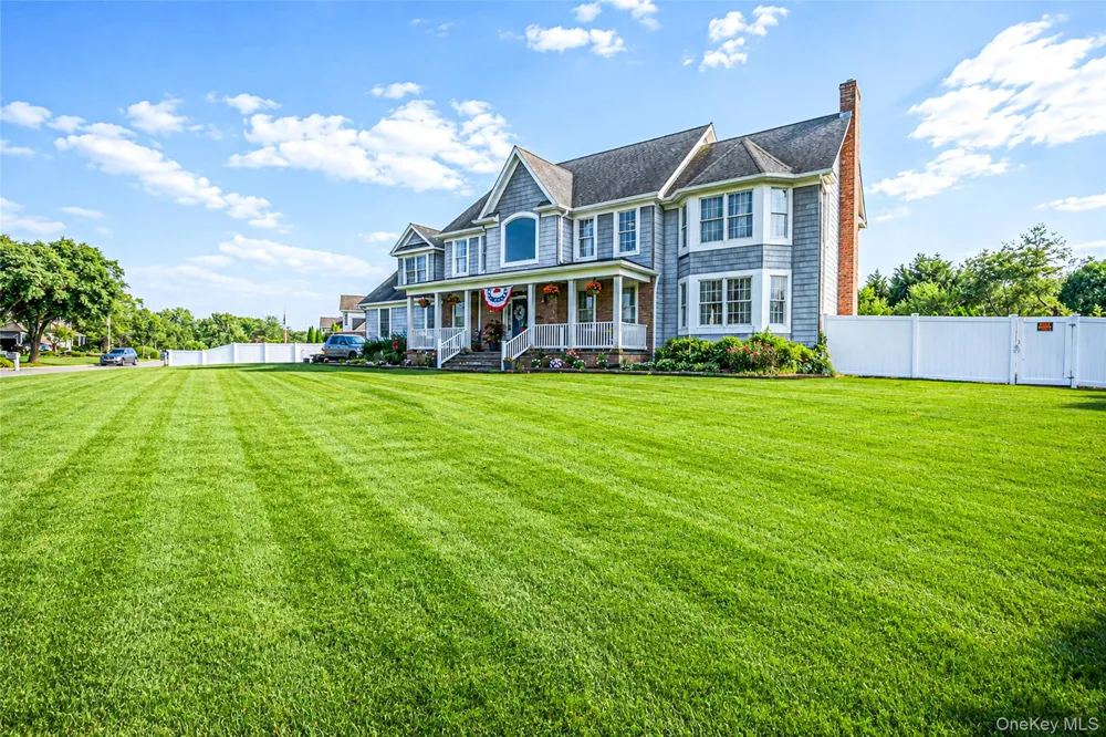 143 Meadow Path Wading River, NY 11792