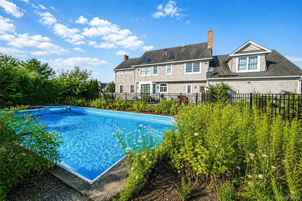 143 Meadow Path Wading River, NY 11792