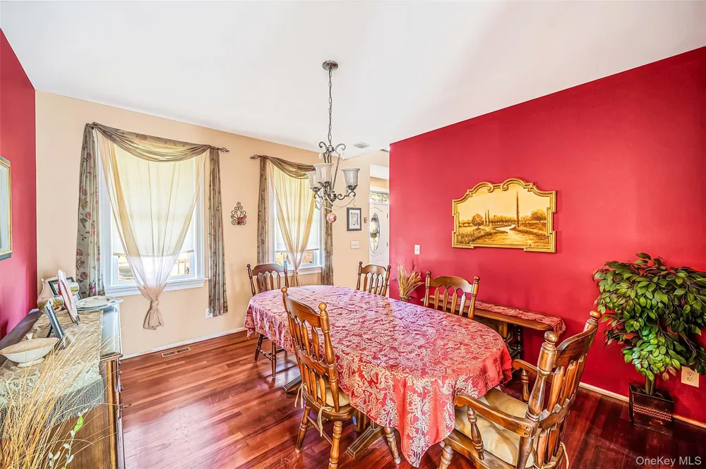 143 Meadow Path Wading River, NY 11792