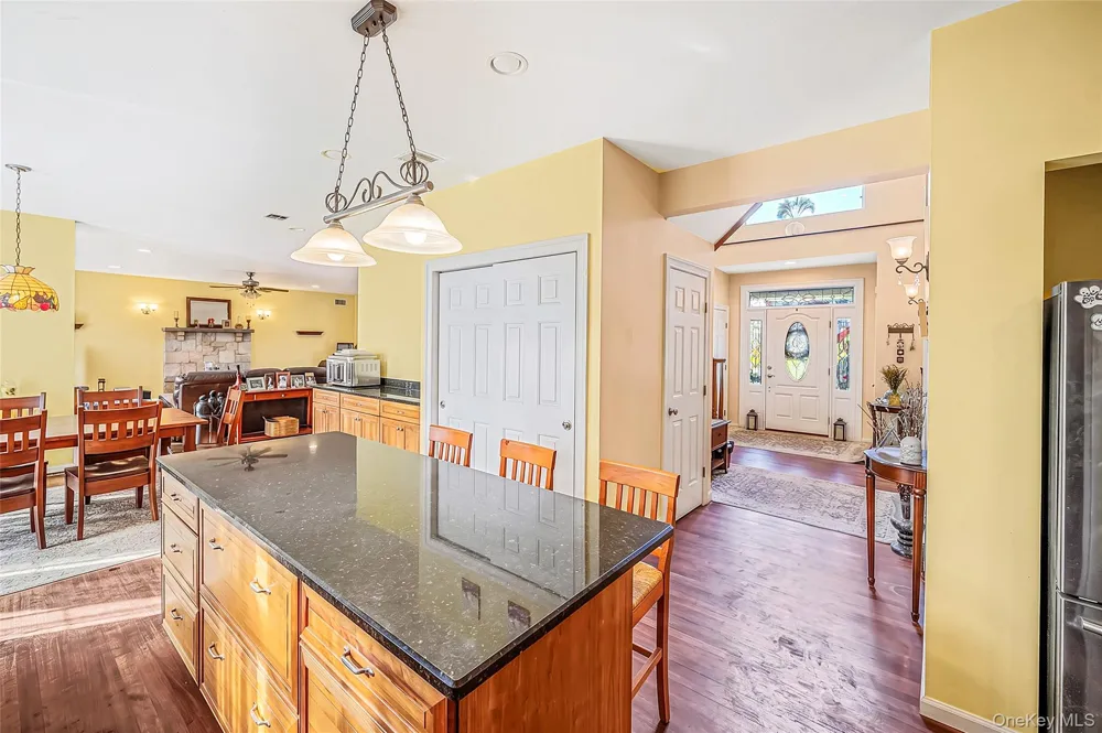 143 Meadow Path Wading River, NY 11792
