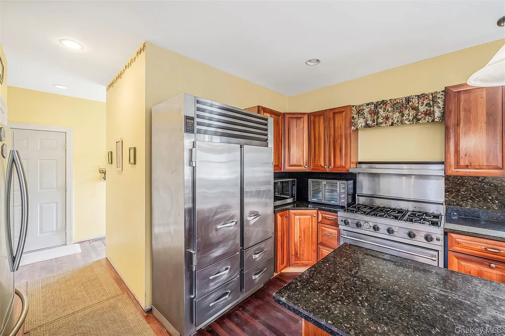 143 Meadow Path Wading River, NY 11792
