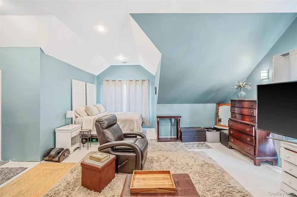 143 Meadow Path Wading River, NY 11792