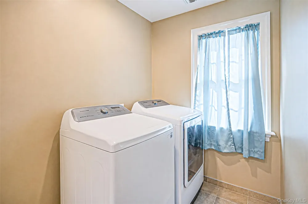 143 Meadow Path Wading River, NY 11792