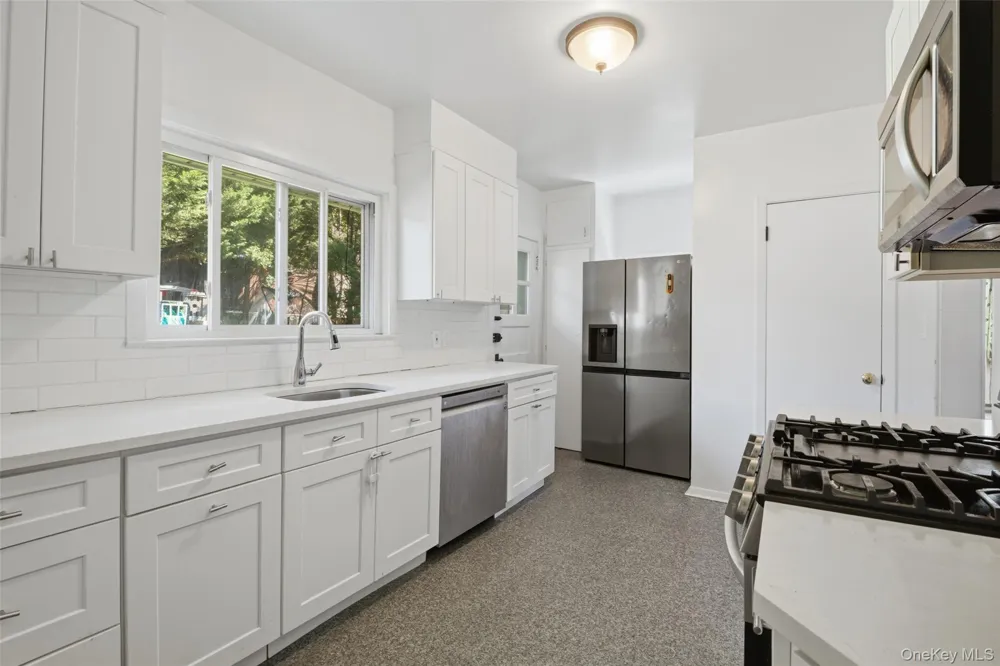 222 Carol Avenue #Right Side Pelham, NY 10803