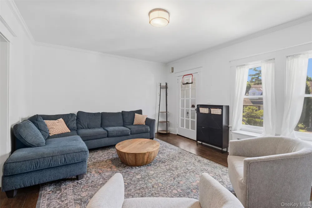 222 Carol Avenue #Right Side Pelham, NY 10803