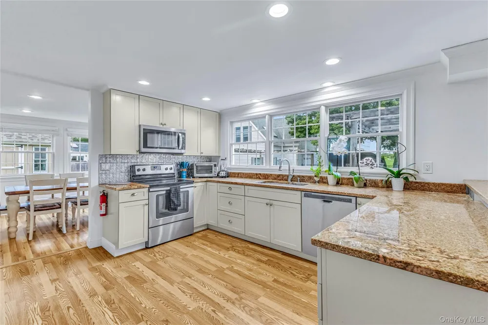 8 High Meadow Lane Jamesport, NY 11947
