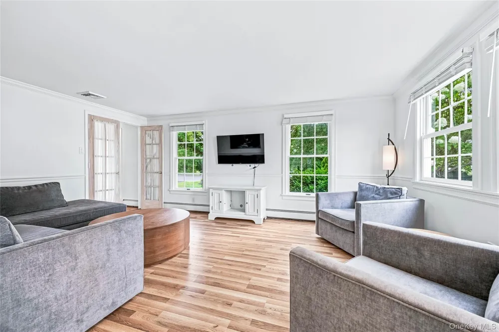 8 High Meadow Lane Jamesport, NY 11947
