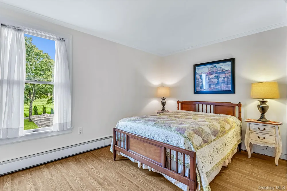 8 High Meadow Lane Jamesport, NY 11947