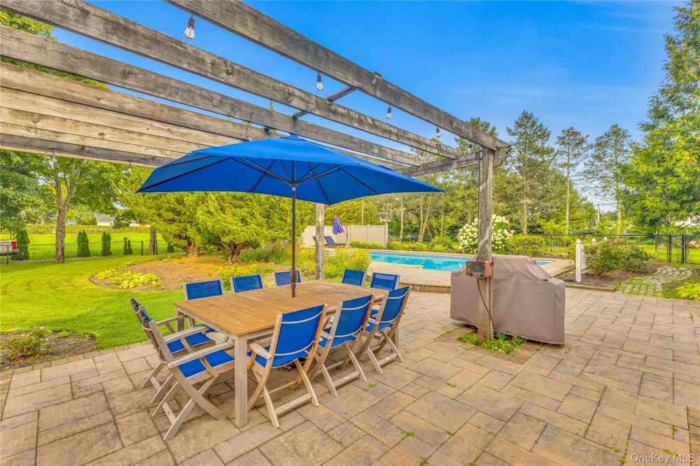 8 High Meadow Lane Jamesport, NY 11947