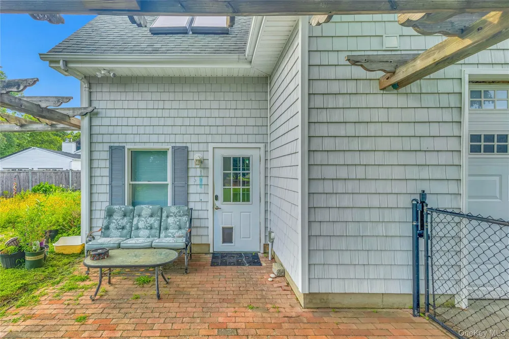 8 High Meadow Lane Jamesport, NY 11947