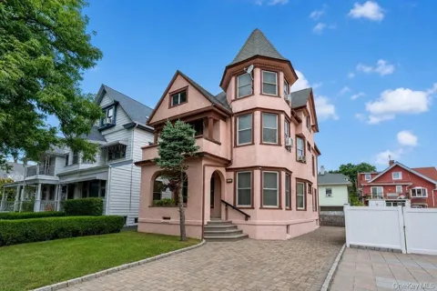 129 Urban Street