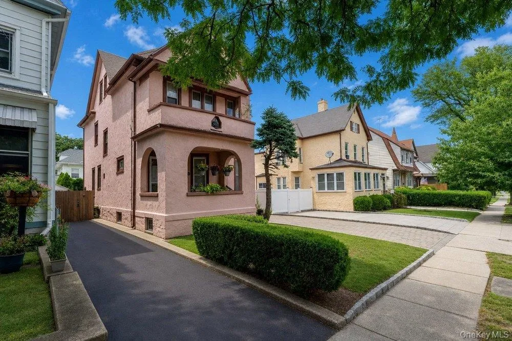 129 Urban Street Mount Vernon, NY 10552