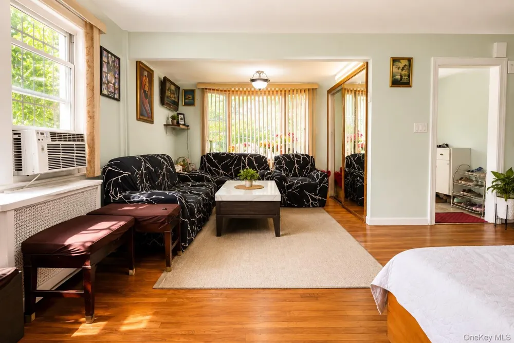 109-49 123rd St South Ozone Park, NY 11420