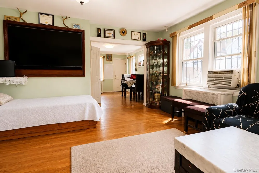 109-49 123rd St South Ozone Park, NY 11420