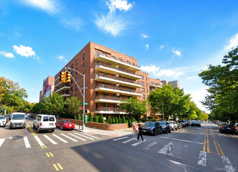 13710 Franklin Avenue #603 Flushing, NY 11355
